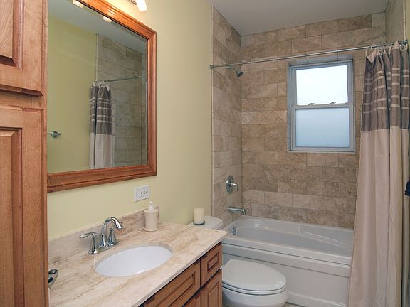 2nd image of 2538 N Leclaire Ave APT 3