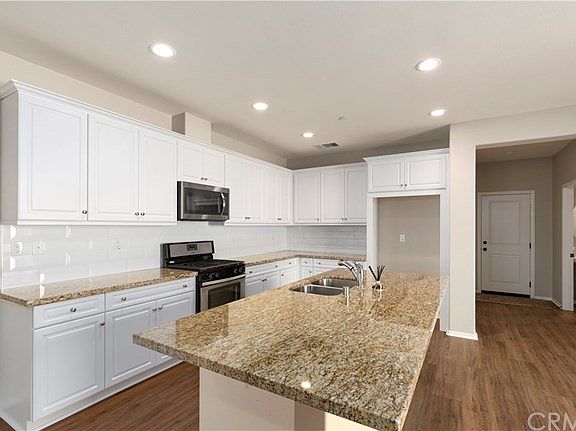 4th image of 3130 E La Avenida Dr