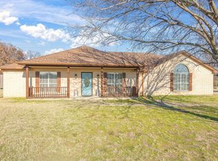 158 Roaring Springs Ct, Azle, TX 76020