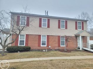 24151 Meadowbridge Dr #81, Clinton Township, MI 48035