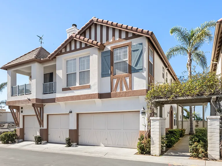 537 Sweet Pea Pl — Photo 1