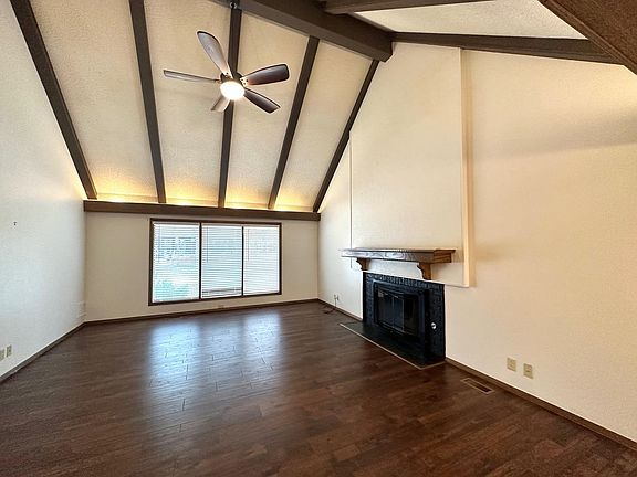 5th image of 2453 Sherwood Dr