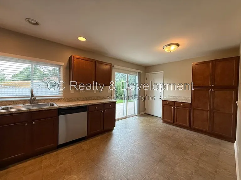 1790 Indian Wells Cir — Photo 6