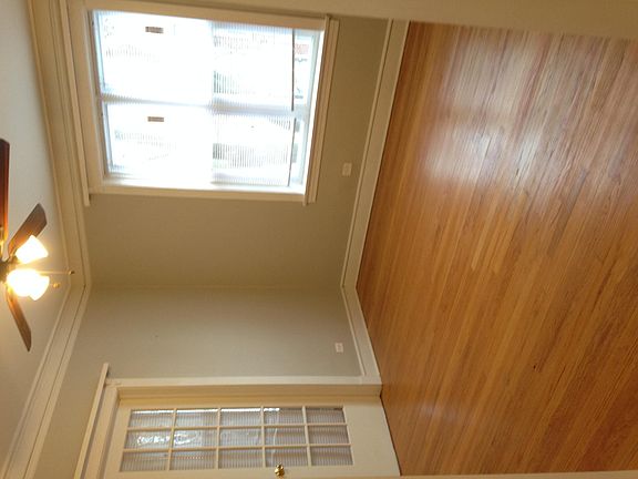 3rd image of 6144 N Lakewood Ave