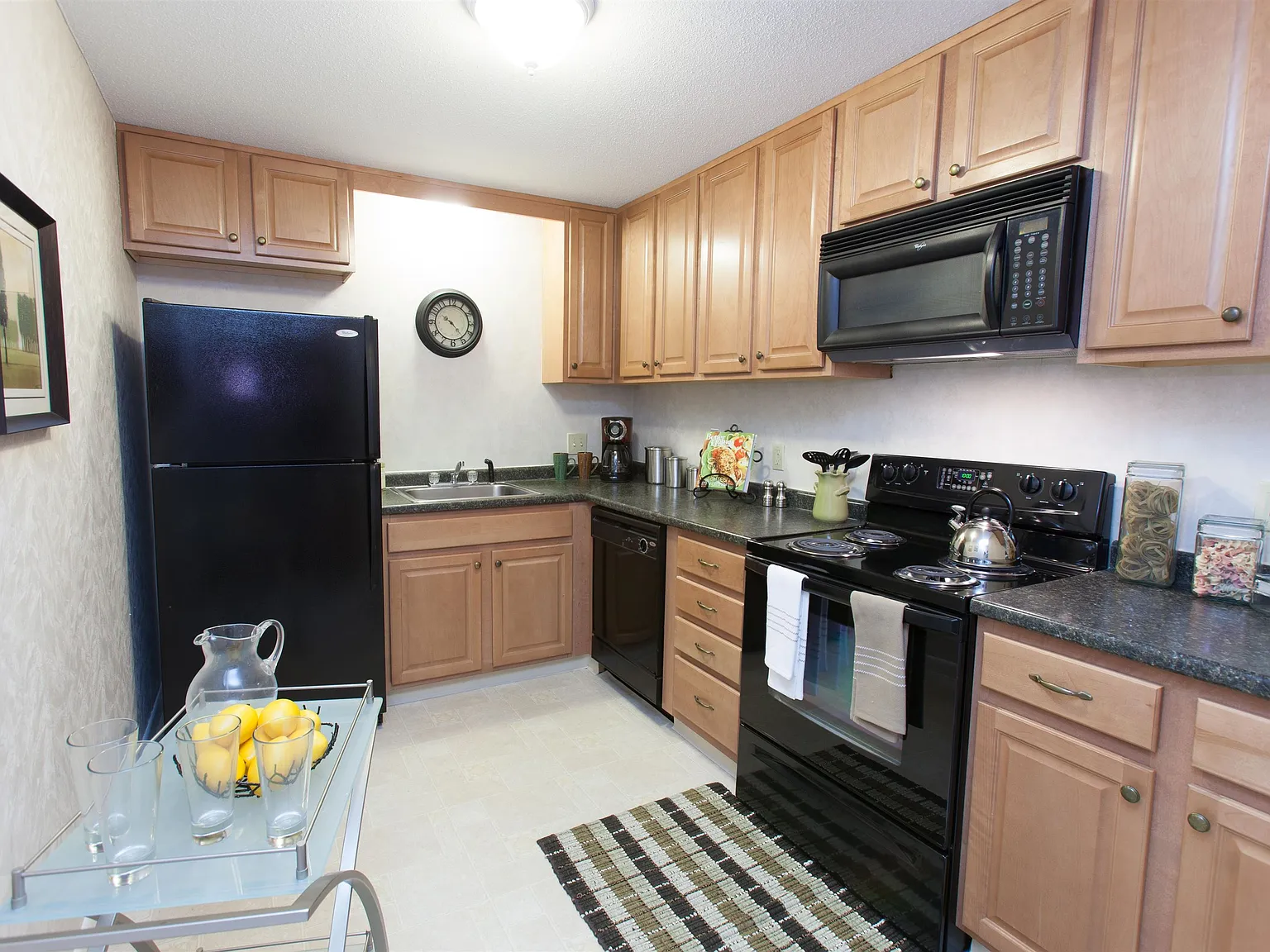 1 bed, 1.0 bath, $1,875 — Photo 2