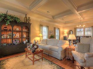156 Shermans Cres, Versailles, KY