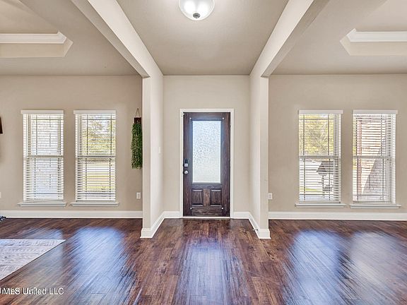 4th image of 10546 Chapelwood Dr
