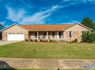 9617 Waldrop Dr SE, Huntsville, AL 35803