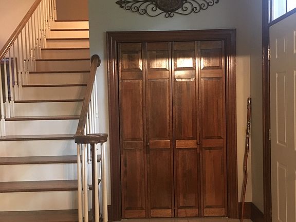 4th image of 119 Greenbriar Cir