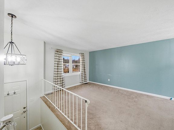 4th image of 1336 Tom Breeden Rd