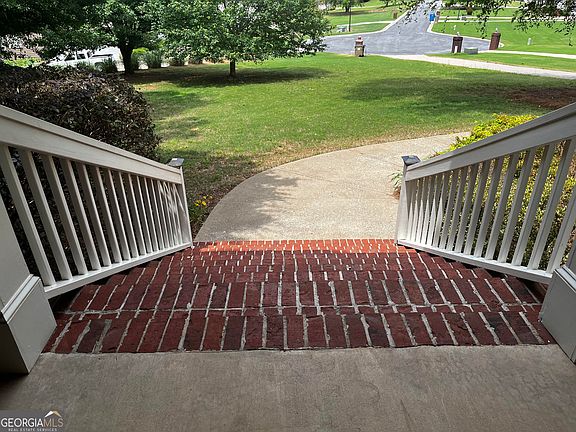3rd image of 779 Appian Way