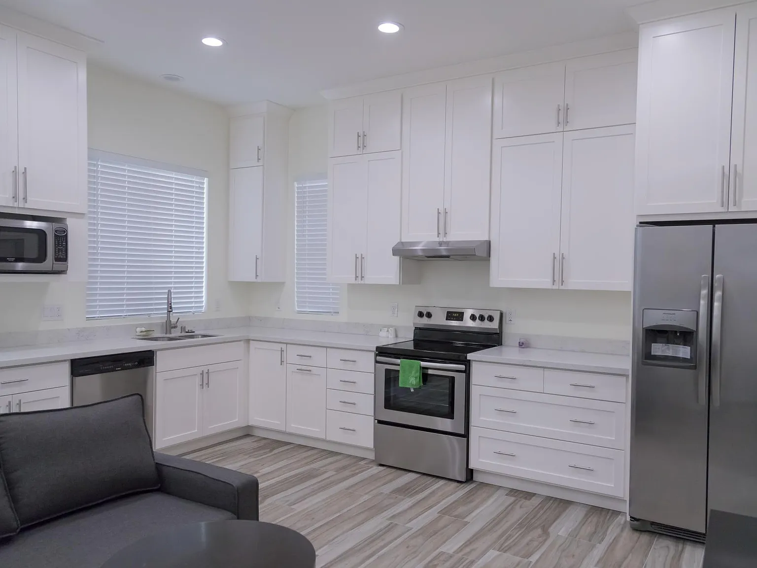 5063 Elester Dr — Photo 3