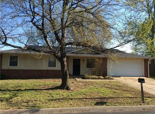 412 Homewood Pl, Lowell, AR 72745