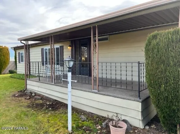 55 W Washington Ave Unit 206, Yakima, WA 98903