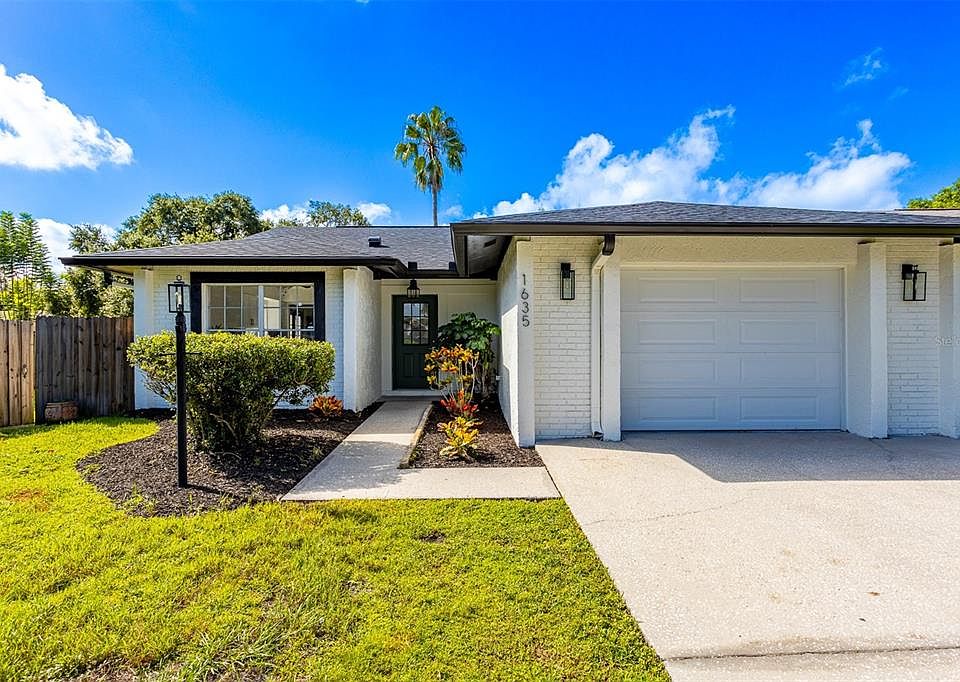 1st image of 1635 Palm Leaf Dr