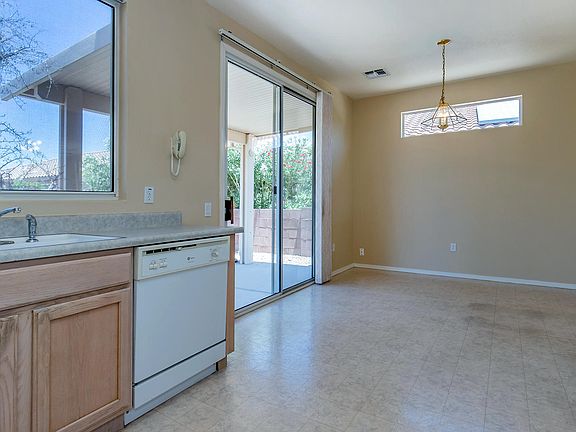 5th image of 7976 W Cottonwood Wash Way