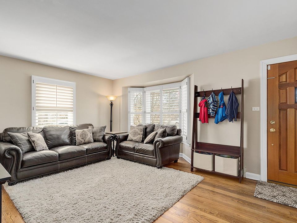 1st image of 107 Iroquois Dr