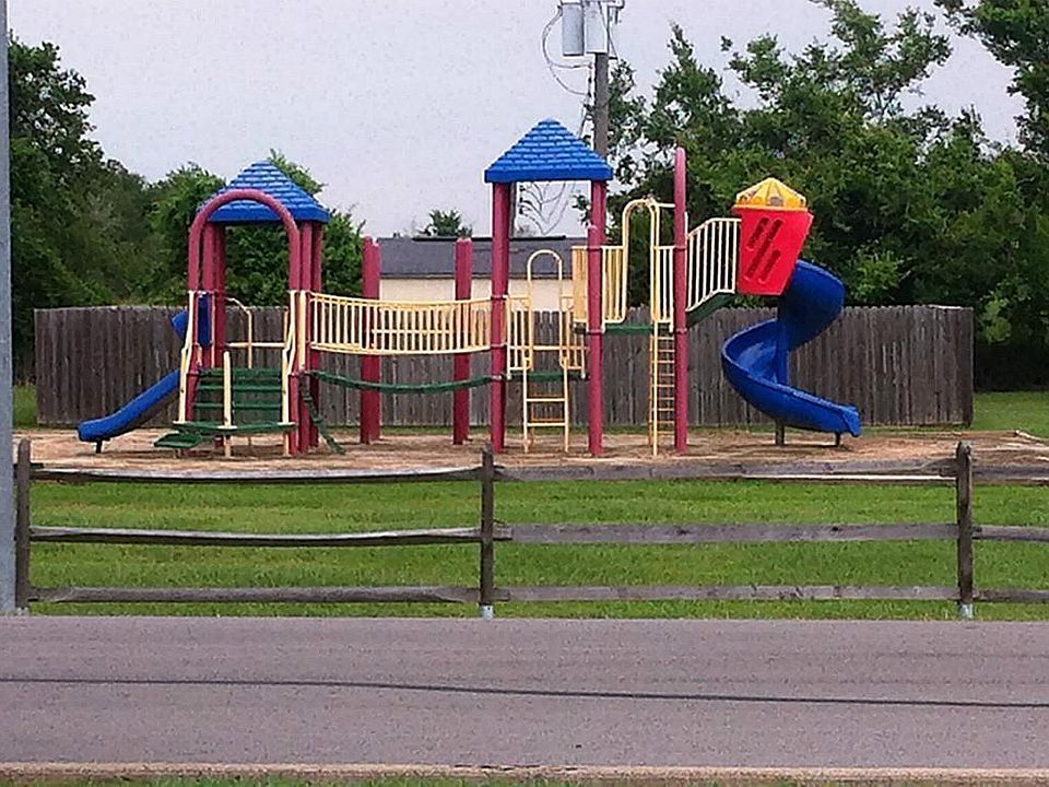 2nd image of 6119 Brazos Lakes Dr