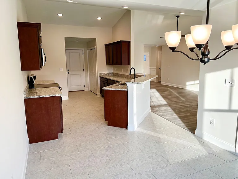 232 Sage Cir — Photo 36