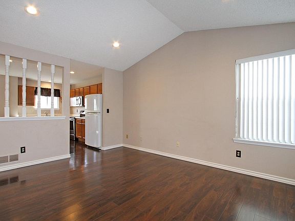 3rd image of 12029 Newport Dr