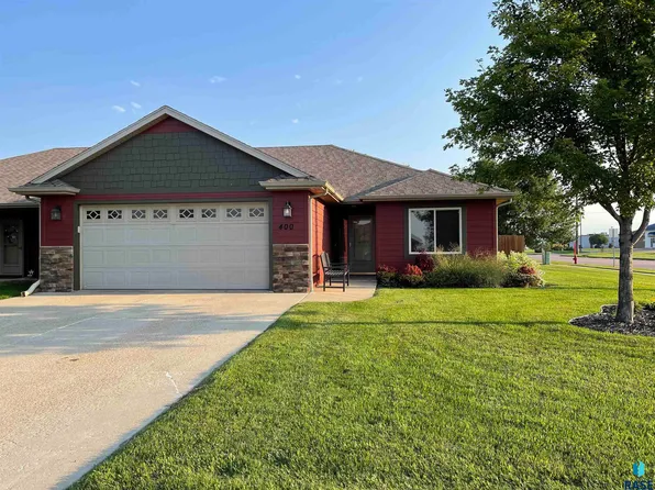 400 Cypress Cir, Harrisburg, SD 57032