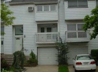 49 Forest Grn, Staten Island, NY 10312