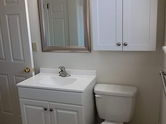 4th image of 4215 Sussex Dr APT 6