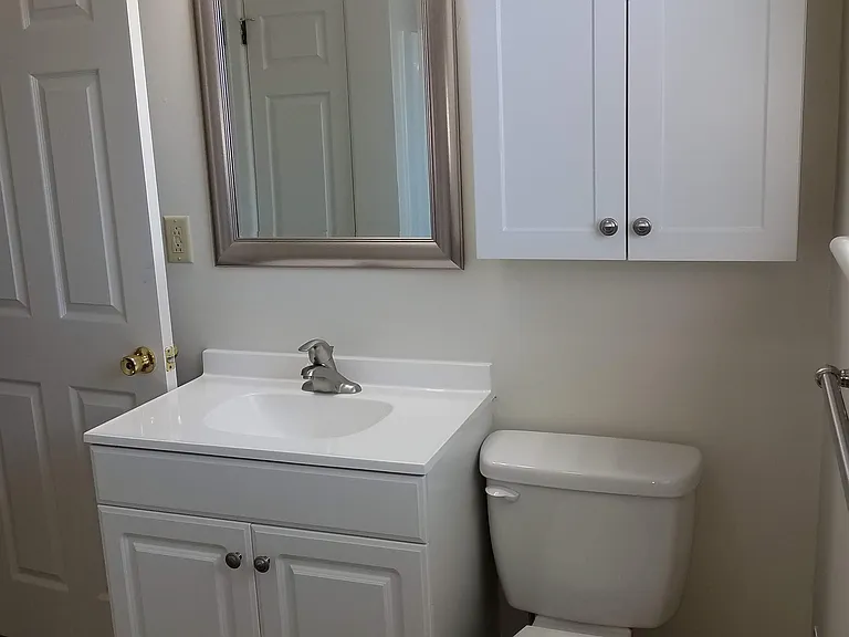 4215 Sussex Dr #6 — Photo 4