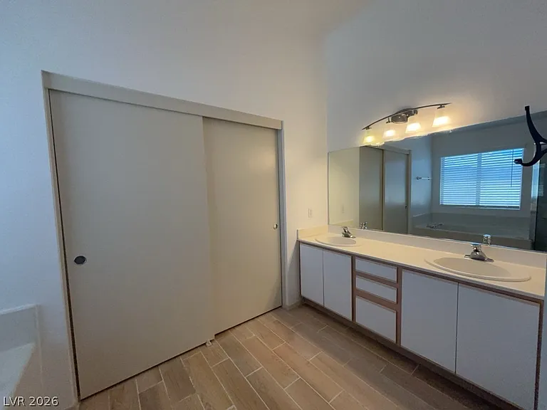 5438 Old Oak Ct #0 — Photo 10