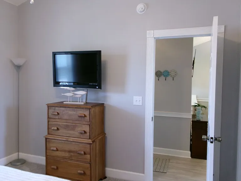 682 Riverwalk Dr #303 — Photo 18