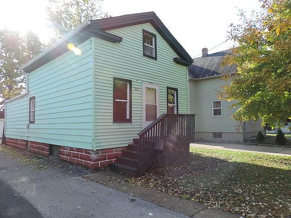 2nd image of 342 Woodlawn Ave