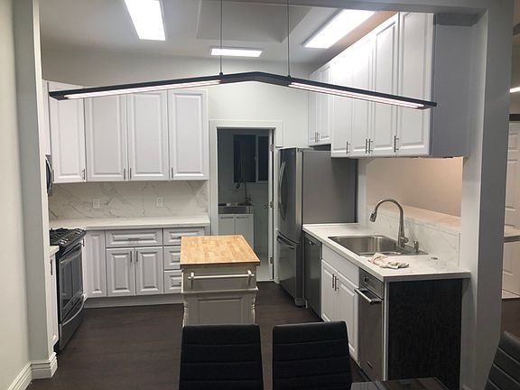 4th image of 2406 Clay St