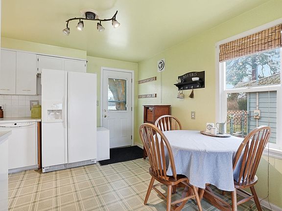 5th image of 3607 W Rockwell Ave