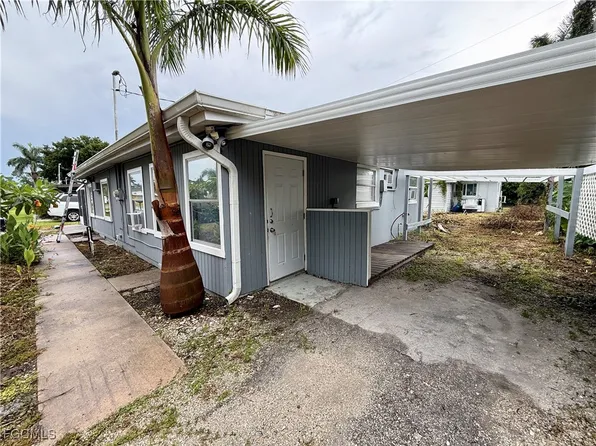 1115/1117 7th Way, North Fort Myers, FL 33903