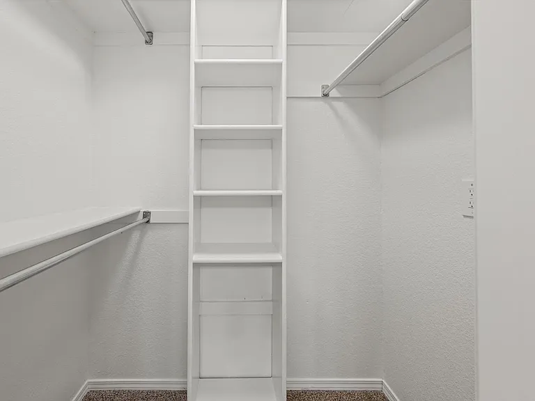7717 Doris Dr — Photo 20