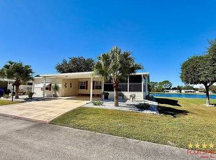 3140 Meadowlea Dr, Deland, FL 32724