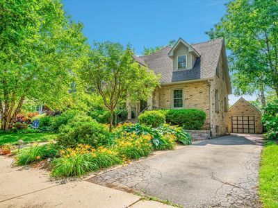 14 S George St, Mount Prospect, IL, 60056