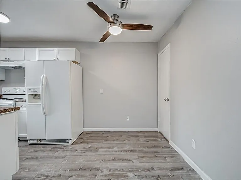 4307 S 1st St #108 — Photo 10