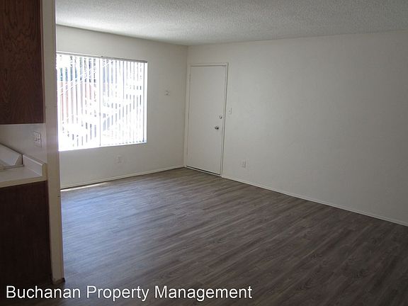 3rd image of 4986 Santa Monica Ave APT 3