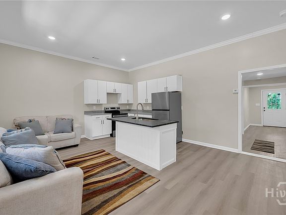 5th image of 442 Cleveland Avenue