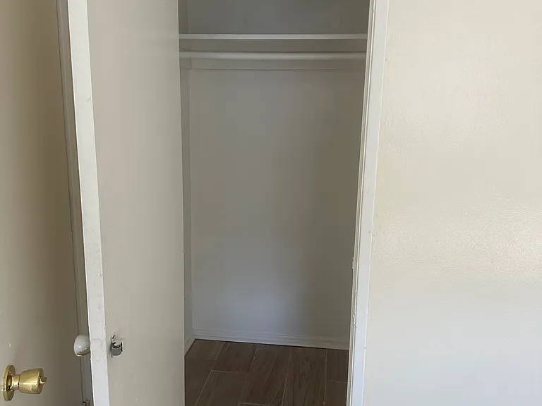 2920 W 141st St #5 — Photo 7