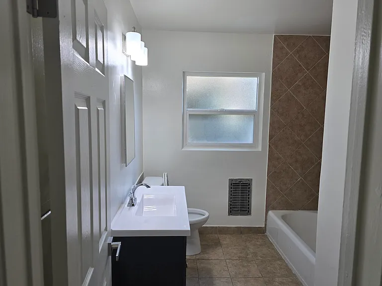4812 Coliseum St #5 — Photo 11