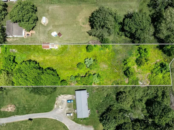 233 Shoun St, Mountain City, TN 37683