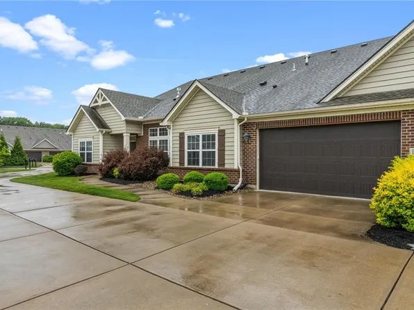 1243 Bourdeaux Way, Centerville, OH 45458