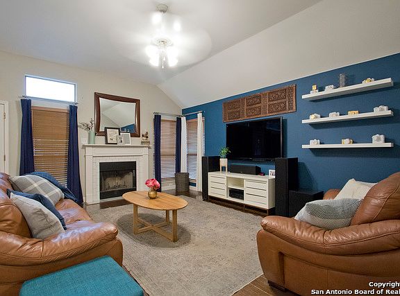 4th image of 21114 La Pena Dr