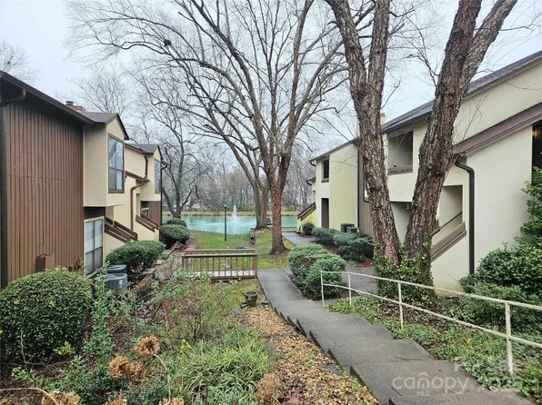 7319 Winery Ln, Charlotte, NC 28227