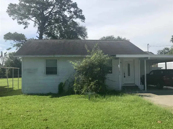 255 Hebert St, Bridge City, TX 77611