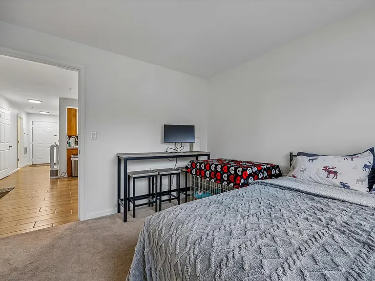 10010 Vanderbilt Cir #39 — Photo 17