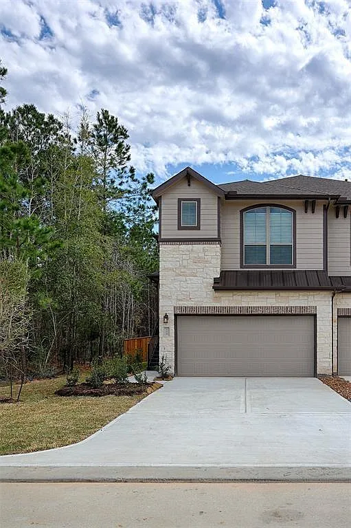3 bed, 2.5 bath, 1962 sqft, $2,300 — Photo 1