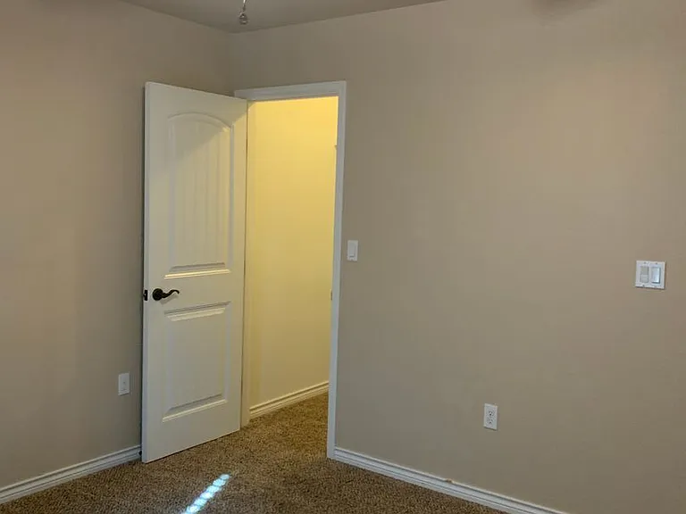4301 Sandstone Dr — Photo 22